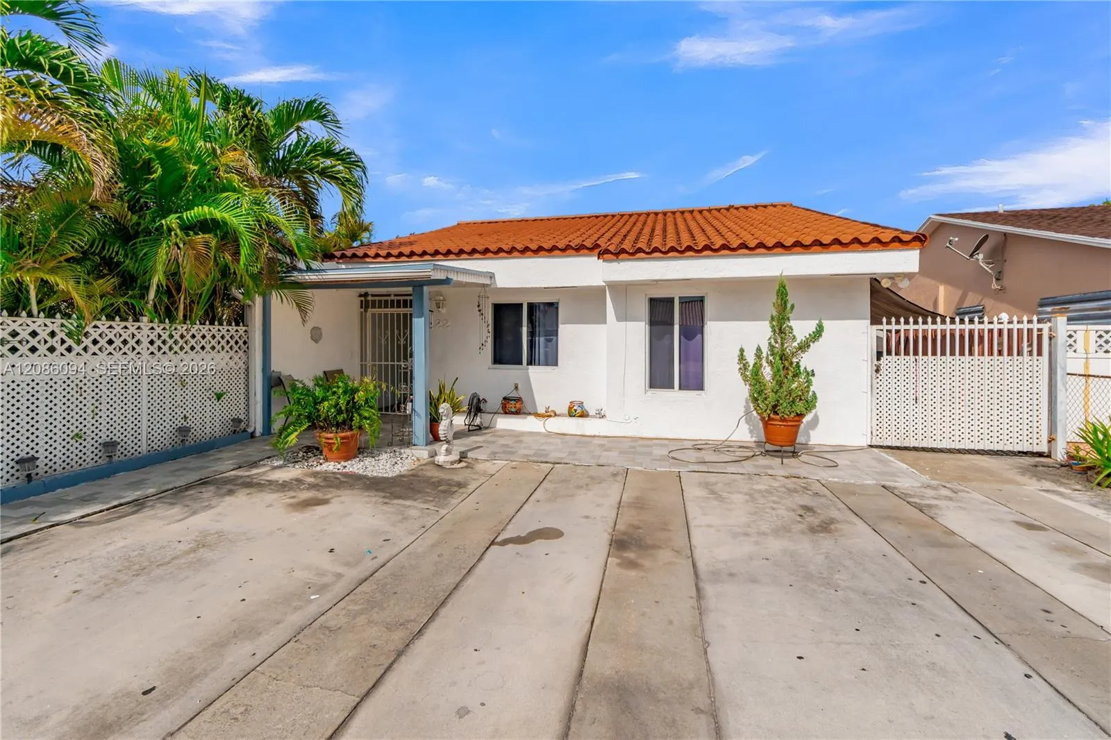En Venta 22 NW 108th Court, Miami, FL 33172, Miami, FL 33172