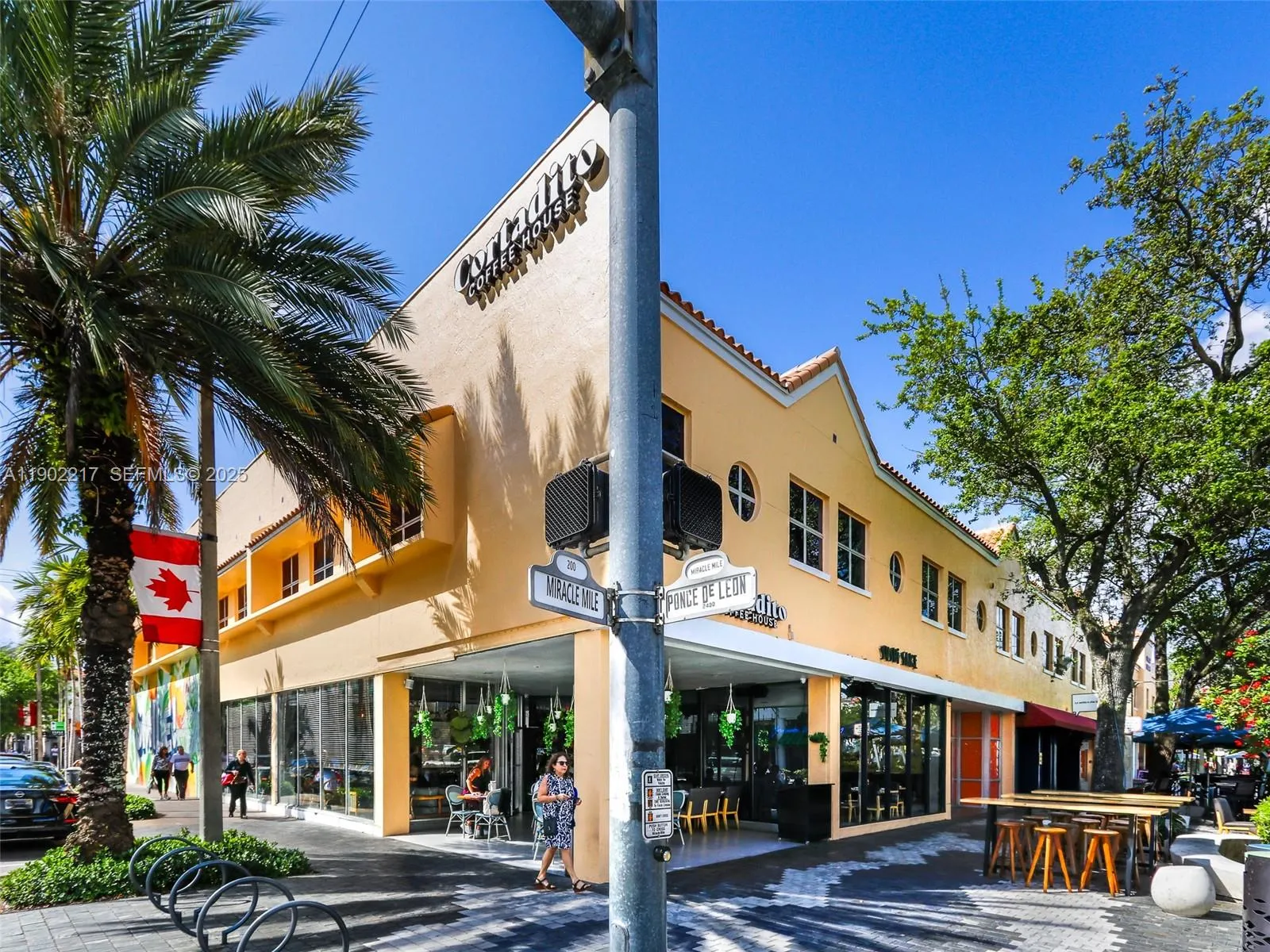 Foto de propiedad en 220 Miracle Mile B229, Coral Gables, FL 33134 Coral Gables con MLS# 