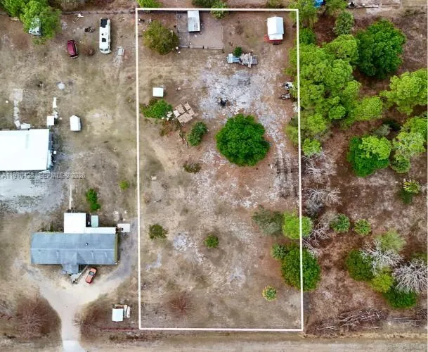 Foto de propiedad en 220 N Palomino Street, Clewiston, FL 33440 Clewiston con MLS# 