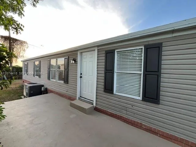 Foto de propiedad en 220 NE 12th Avenue 29, Homestead, FL 33030 Homestead con MLS# 