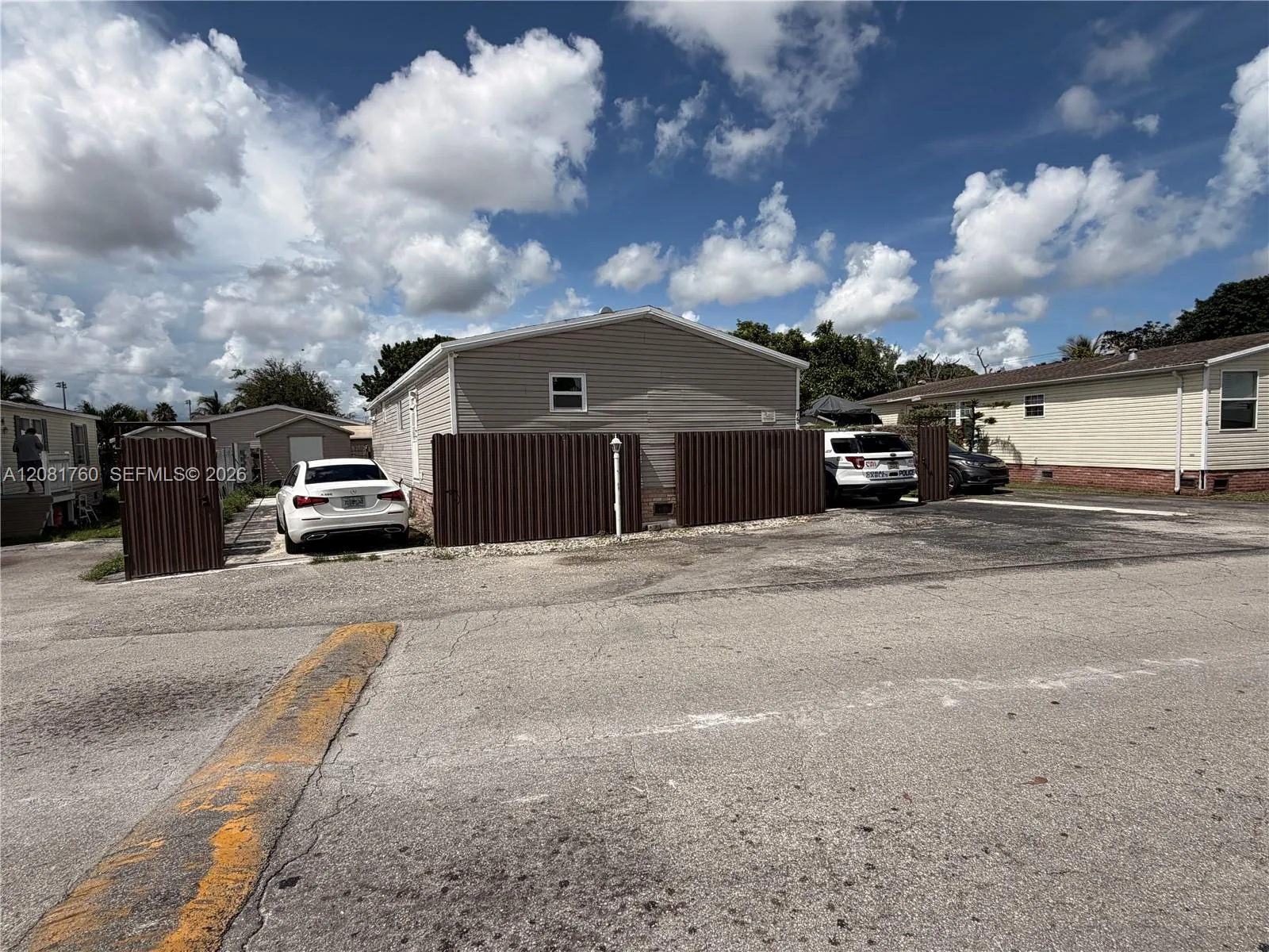 Foto de propiedad en 220 NE 12th Avenue, Homestead, FL 33030 Homestead con MLS# 