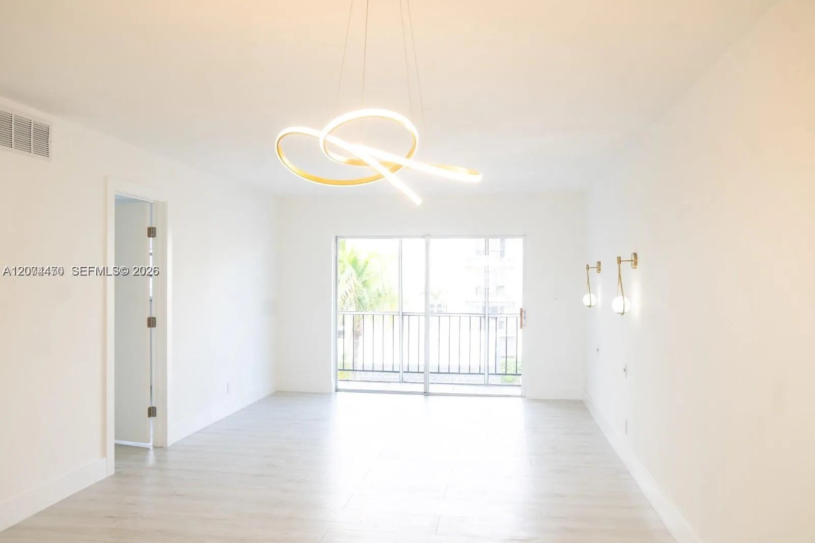 Foto de propiedad en 220 SW 9th Avenue 306, Hallandale Beach, FL 33009 Hallandale Beach con MLS#