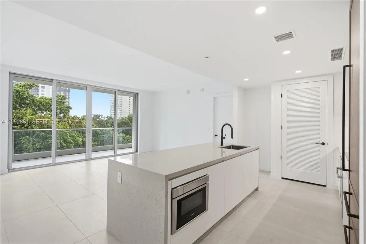 En Venta 2200 Brickell Avenue 301, Miami, FL 33129, Miami, FL 33129