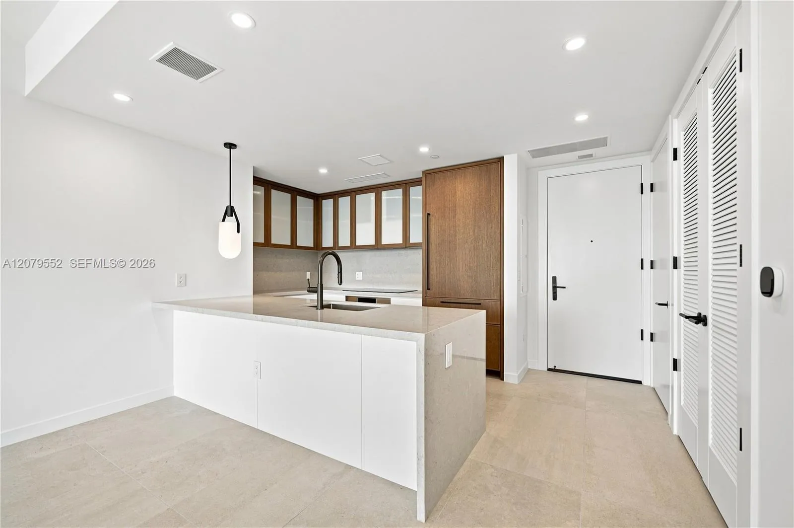 Foto de propiedad en 2200 Brickell Avenue 413, Miami, FL 33129 Miami con MLS# 