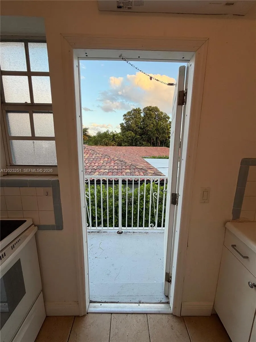 En Renta 2200 Calais Drive 5, Miami Beach, FL 33141, Miami Beach, FL 33141