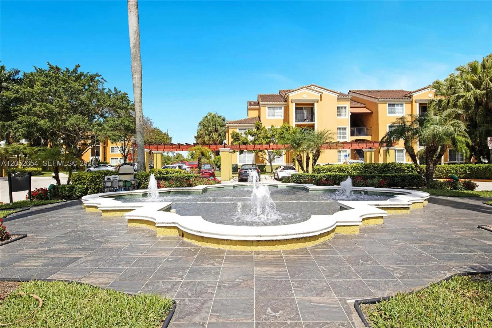 Foto de propiedad en 2200 E Preserve Way 304, Miramar, FL 33025 Miramar con MLS# 