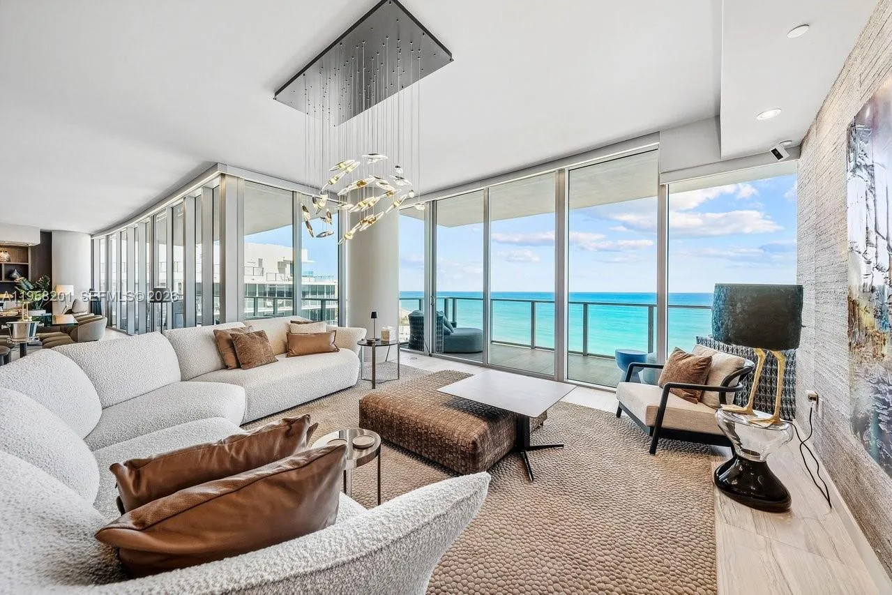 Foto de propiedad en 2200 N Ocean Boulevard S1704/05, Fort Lauderdale, FL 33305 Fort Lauderdale con MLS# 