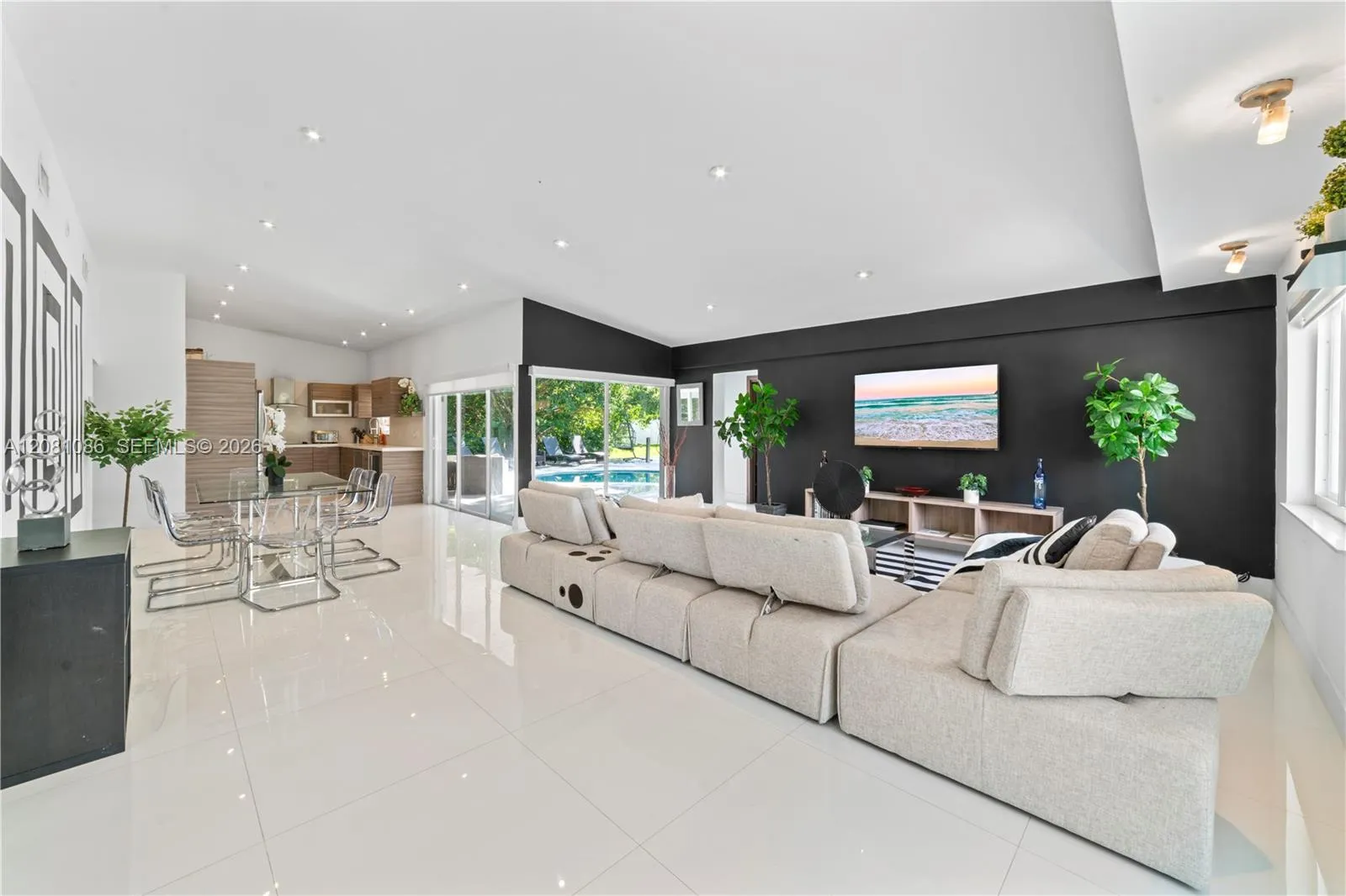 En Renta 2200 NE 192nd Street, Miami, FL 33180, Miami, FL 33180