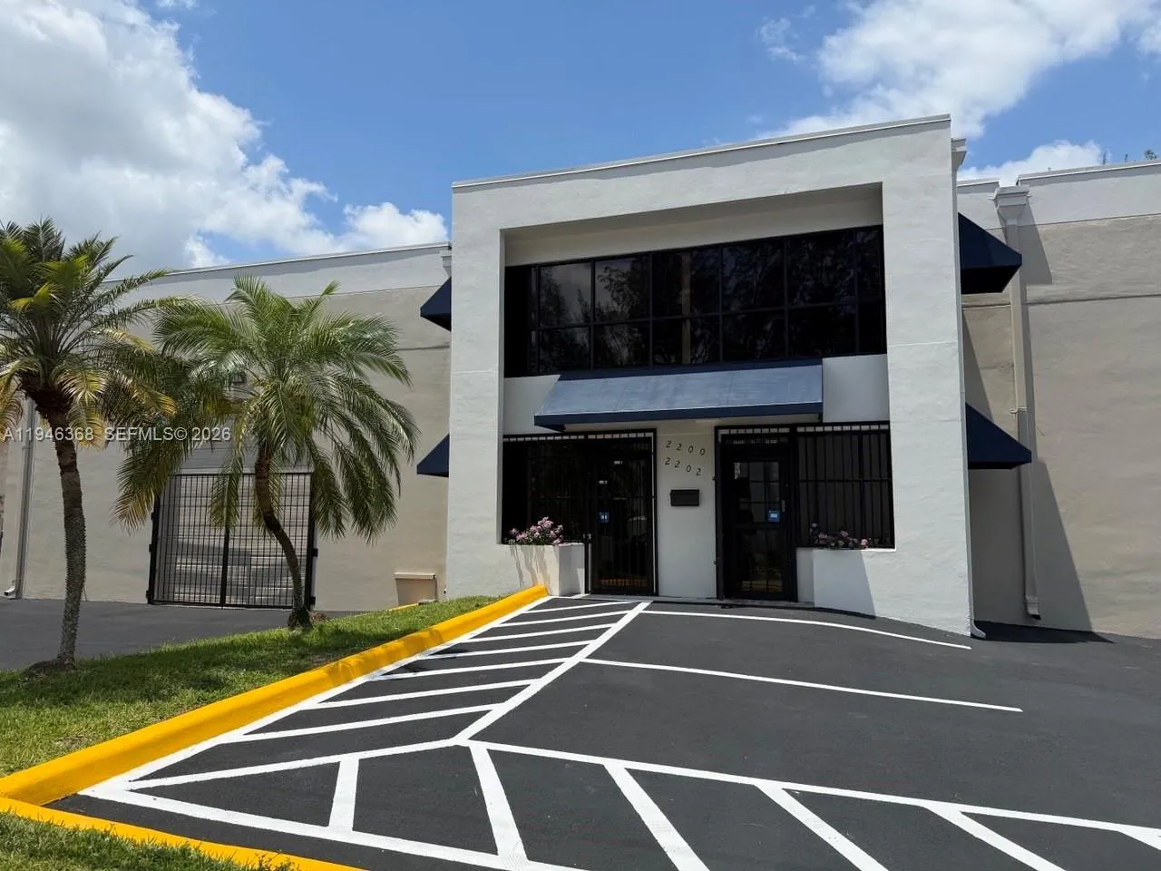 Foto de propiedad en 2200 NW 93rd Avenue, Doral, FL 33172 Doral con MLS# 