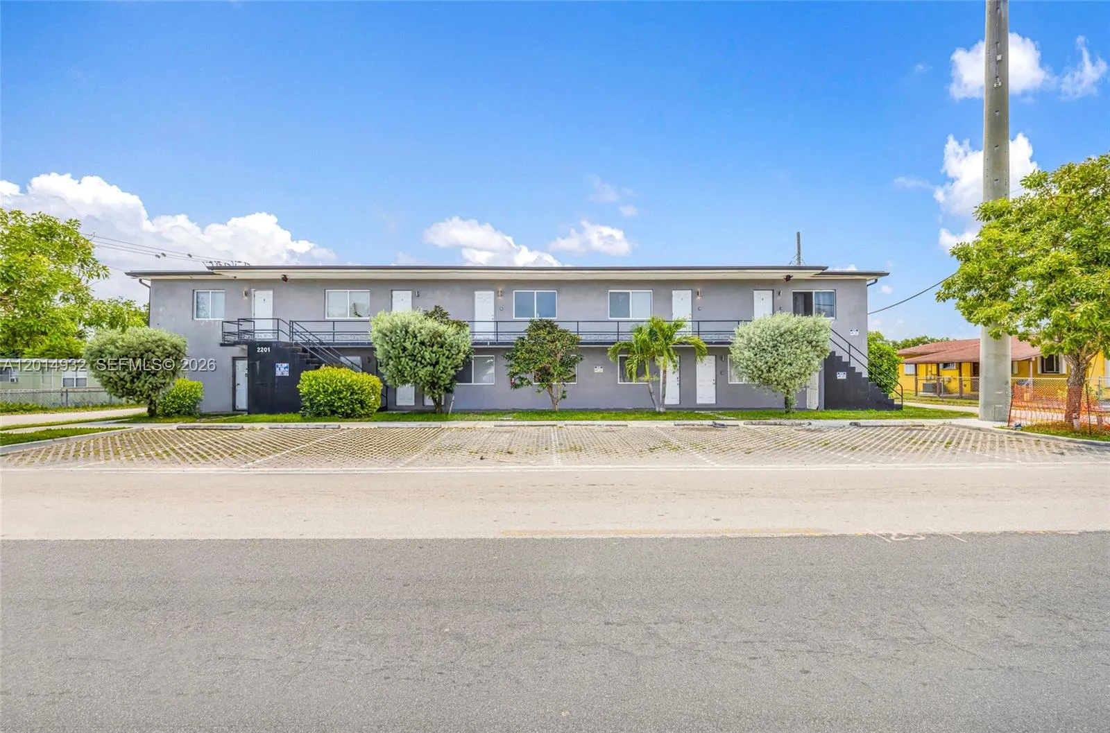 Foto de propiedad en 2201 Greene Street 1-9, Hollywood, FL 33020 Hollywood con MLS# 