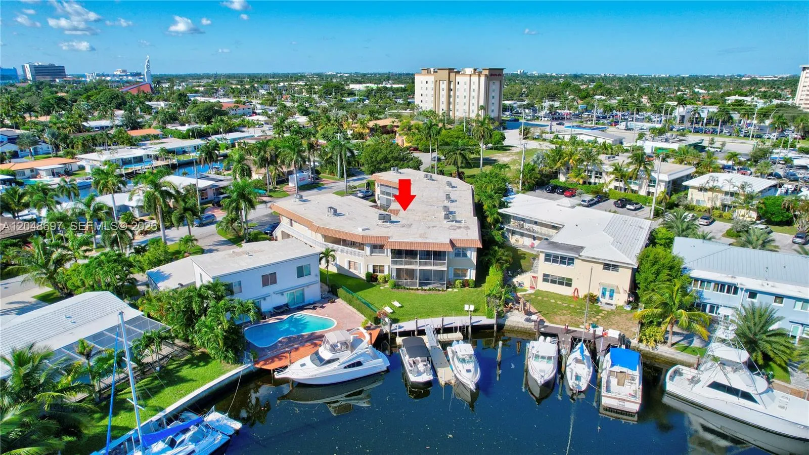 Foto de propiedad en 2201 SE 9th Street 108, Pompano Beach, FL 33062 Pompano Beach con MLS# 