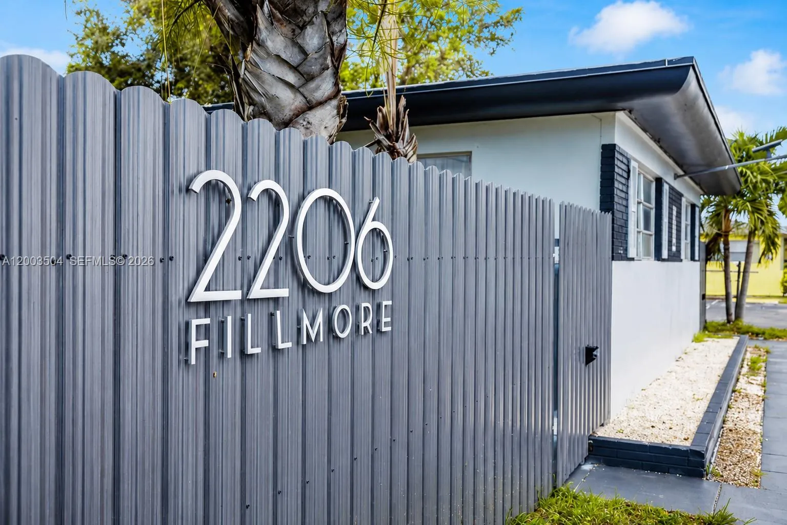 Foto de propiedad en 2206 Fillmore Street 110, Hollywood, FL 33020 Hollywood con MLS# 
