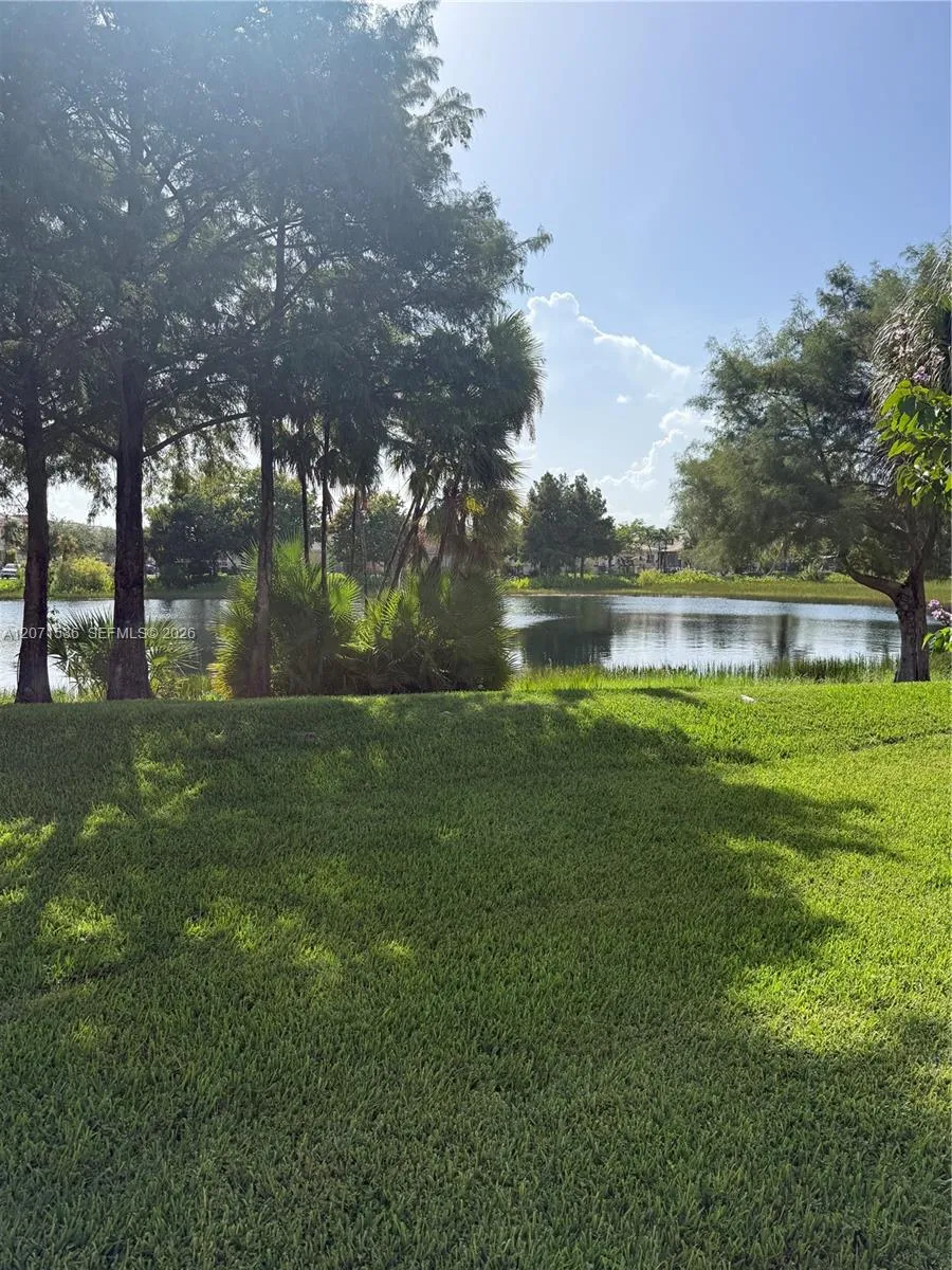 Foto de propiedad en 2206 SE 23rd Avenue 2206, Homestead, FL 33035 Homestead con MLS# 