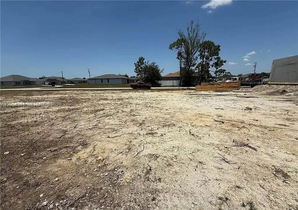 En Venta 2208 NE 39th Terrace, Cape Coral, FL 33909, Cape Coral, FL 33909