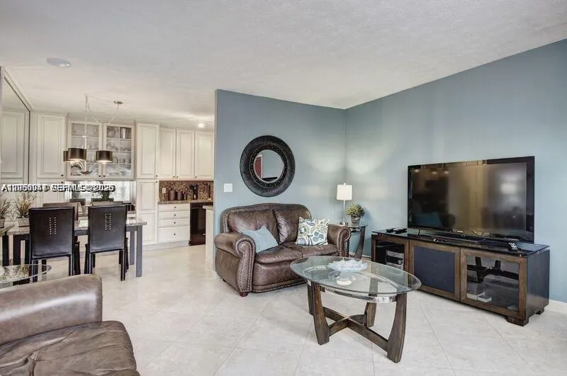 En Renta 221 SE 9th Avenue 112, Pompano Beach, FL 33060, Pompano Beach, FL 33060