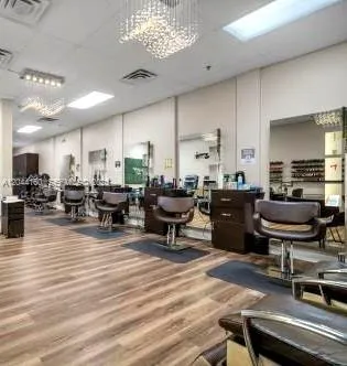 Foto de propiedad en 2218 N Flamingo Road, Pembroke Pines, FL 33027 Pembroke Pines con MLS# 
