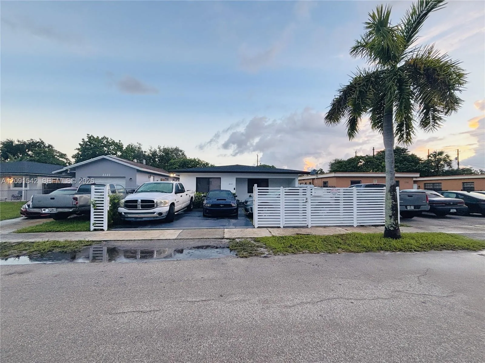 En Venta 2221 Charleston Street, Hollywood, FL 33020, Hollywood, FL 33020