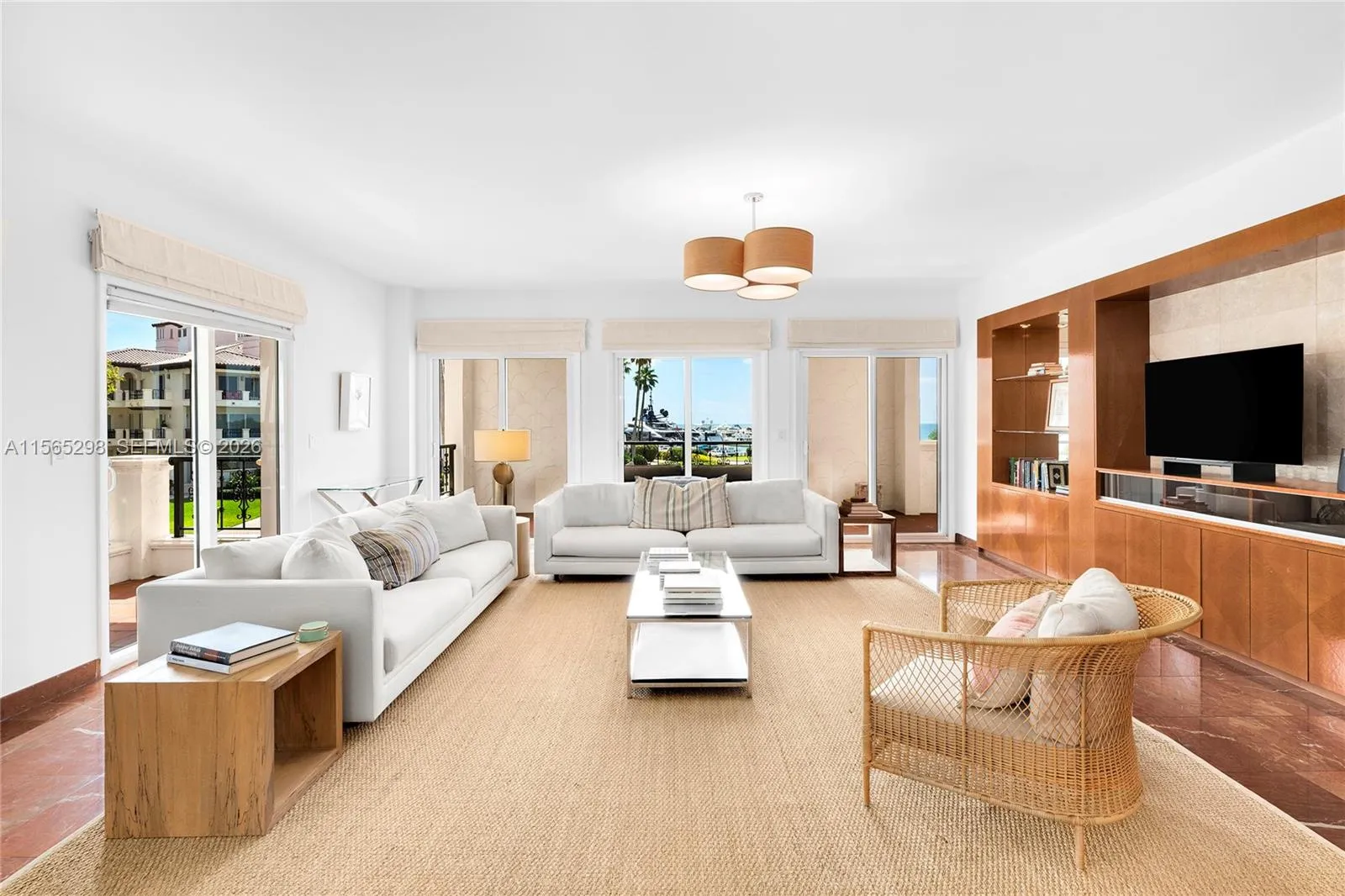 Foto de propiedad en 2221 Fisher Island Drive 3201, Miami Beach, FL 33109 Miami Beach con MLS# 