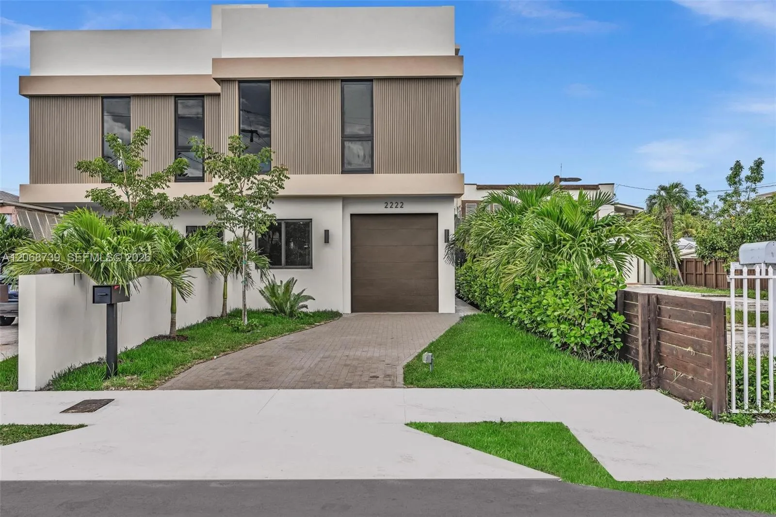 En Venta 2222 SW 14th Street right, Miami, FL 33145, Miami, FL 33145