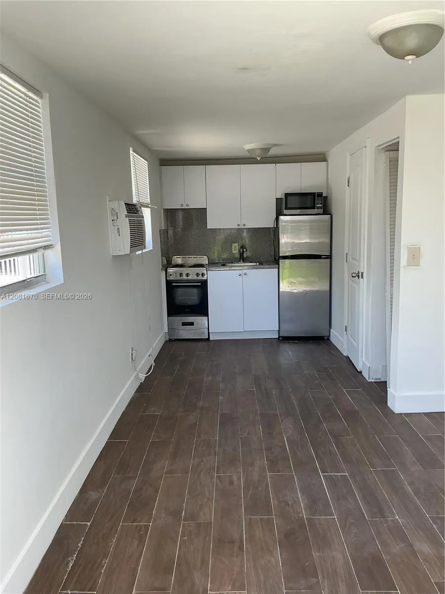 En Renta 2222 Van Buren Street 28, Hollywood, FL 33020, Hollywood, FL 33020