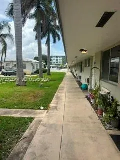 Foto de propiedad en 2222 Van Buren Street 8, Hollywood, FL 33020 Hollywood con MLS# 