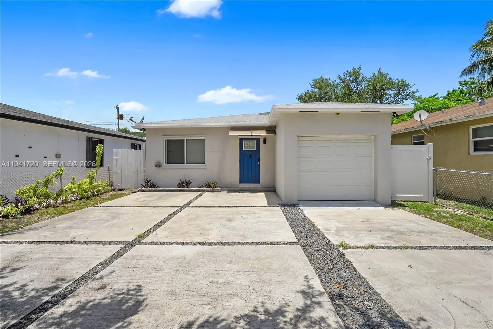 Foto de propiedad en 2227 Cody Street, Hollywood, FL 33020 Hollywood con MLS# 