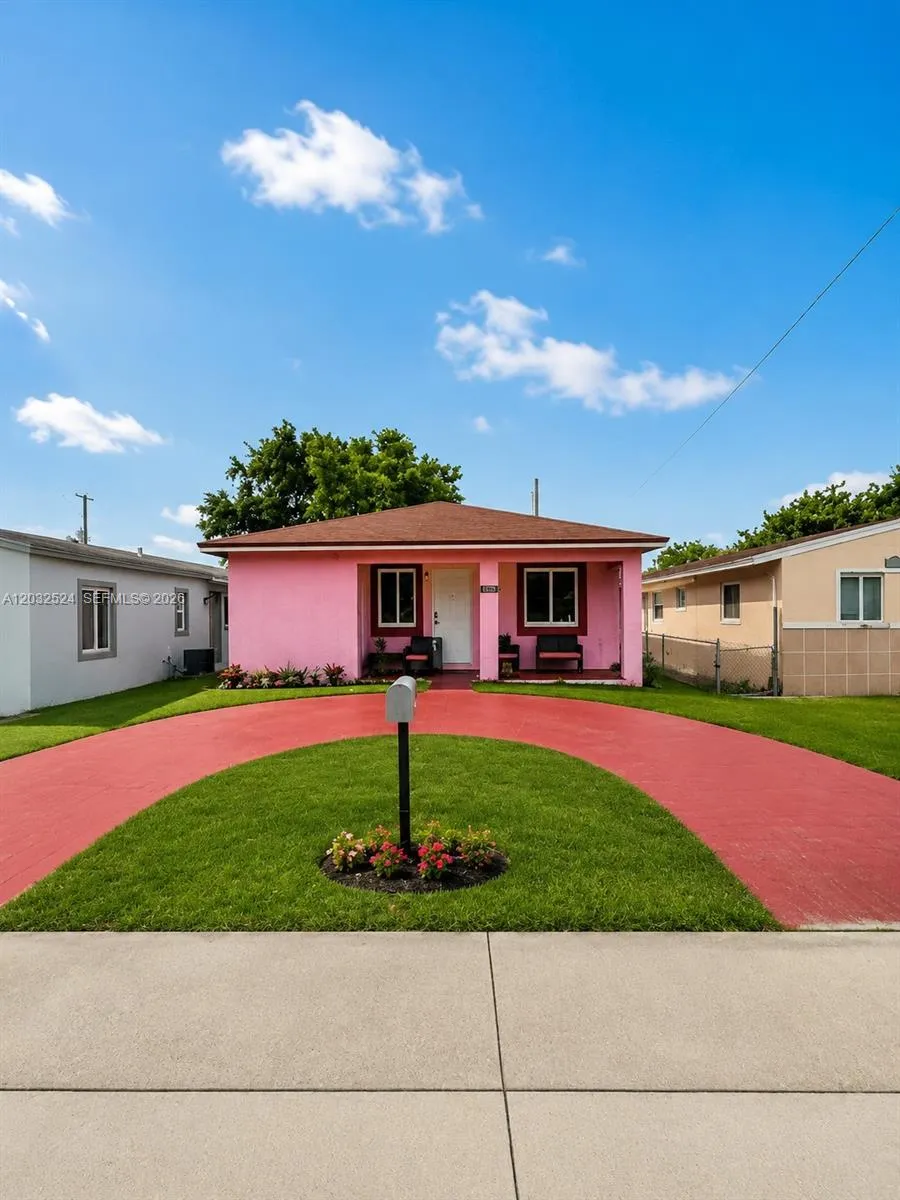 Vendido 2227 Farragut Street, Hollywood, FL 33020, Hollywood, FL 33020
