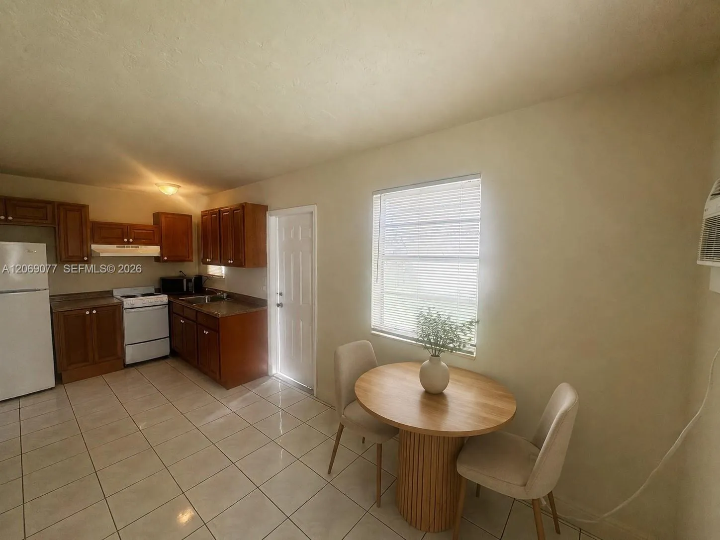 Foto de propiedad en 2228 Grant Street 4, Hollywood, FL 33020 Hollywood con MLS# 