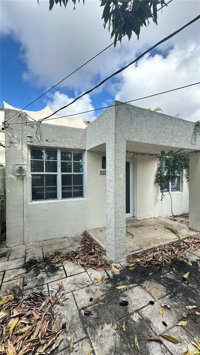 Foto de propiedad en 2228 SW 58th Court, Miami, FL 33155 Miami con MLS# 