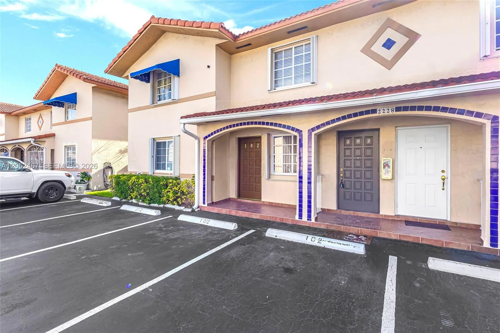Vendido 2228 W 74th Street 102-13, Hialeah, FL 33016, Hialeah, FL 33016