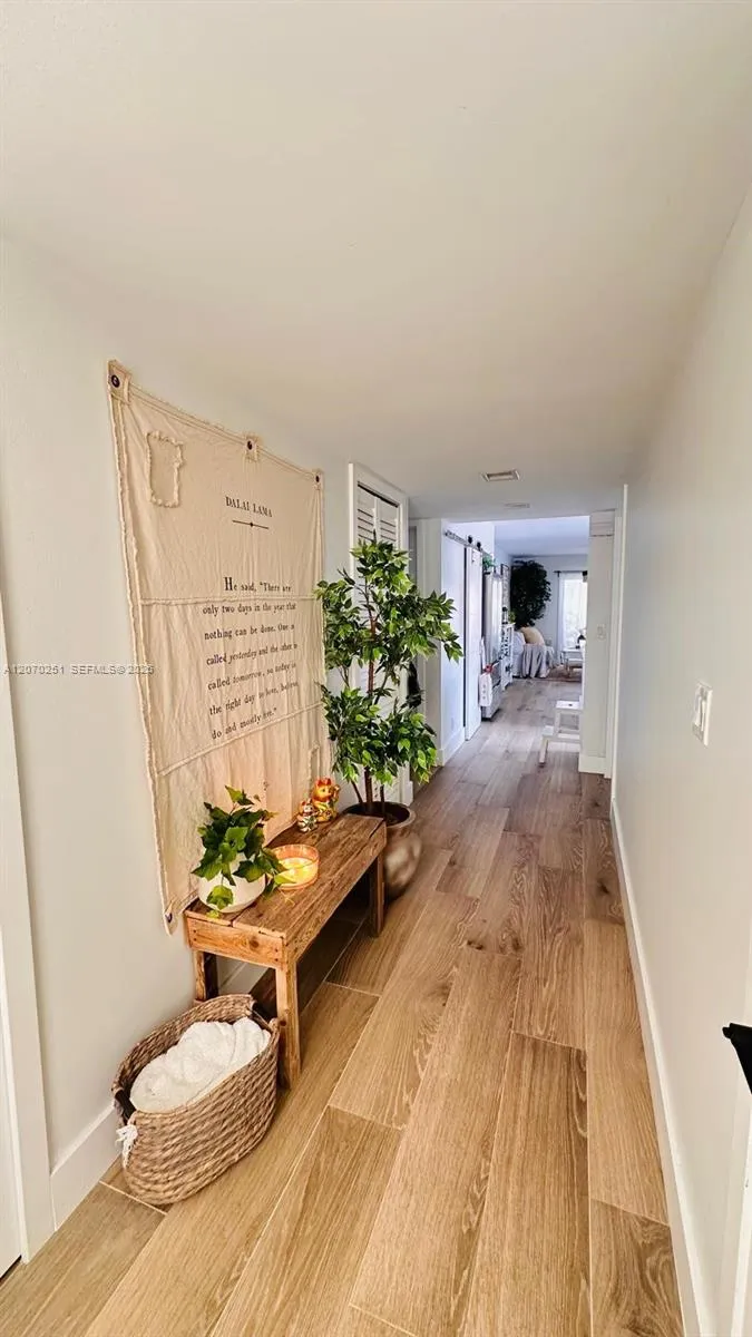 Foto de propiedad en 223 Lakeview Drive 204, Weston, FL 33326 Weston con MLS# 