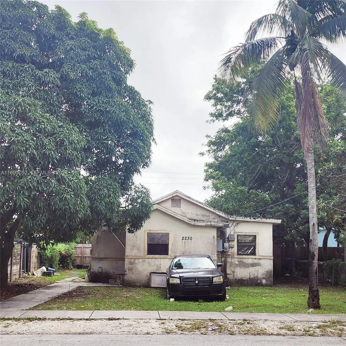 Foto de propiedad en 2230 NW 92nd Street, Miami, FL 33147 Miami con MLS# 