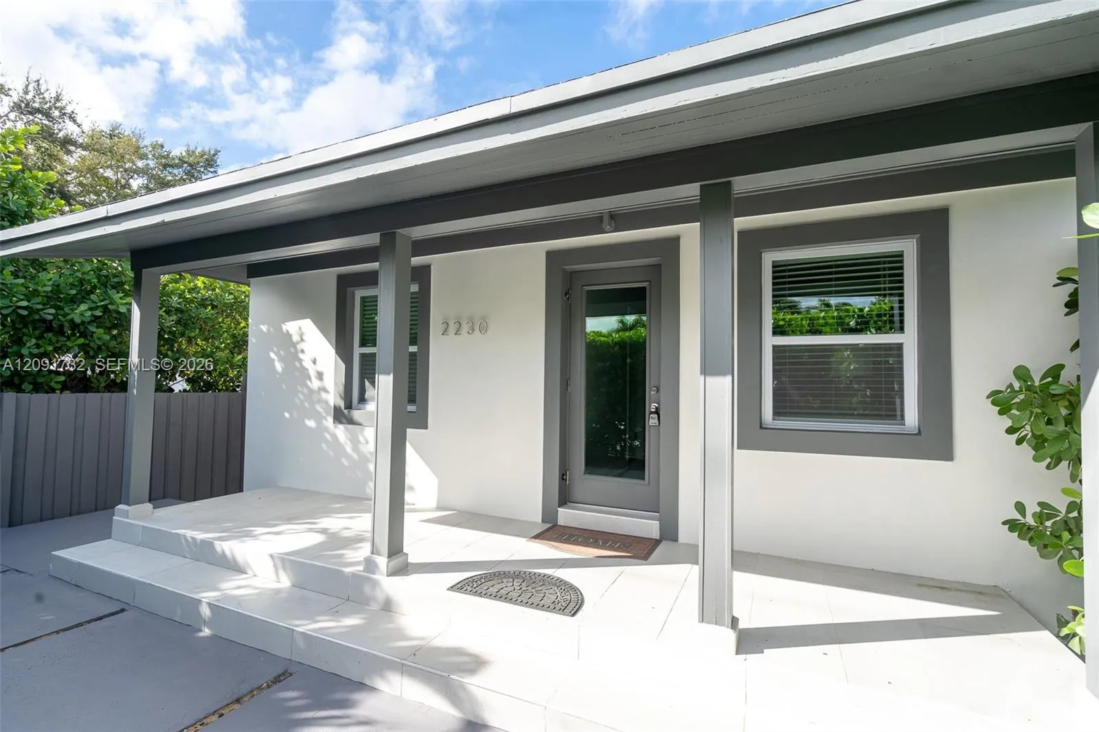 Foto de propiedad en 2230 SW 60th Court, Miami, FL 33155 Miami con MLS# 