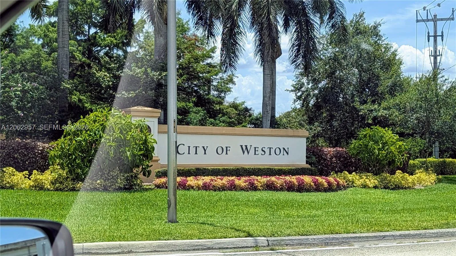 Foto de propiedad en 2231 N Cordoba Bend, Weston, FL 33327 Weston con MLS# 
