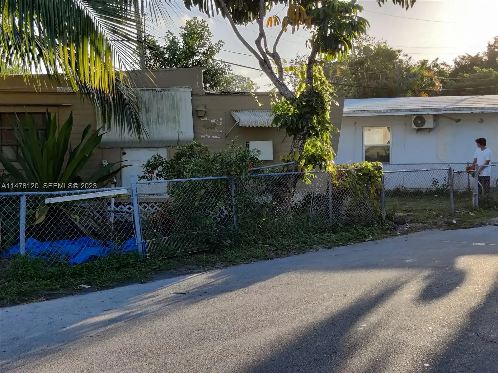 Foto de propiedad en 2234 NE 137 Street, North Miami Beach, FL North Miami Beach con MLS# 