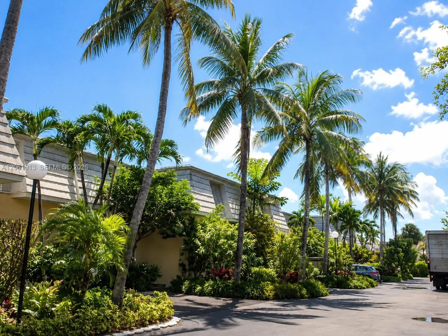 Foto de propiedad en 224 Sea View Drive 104, Key Biscayne, FL 33149 Key Biscayne con MLS# 