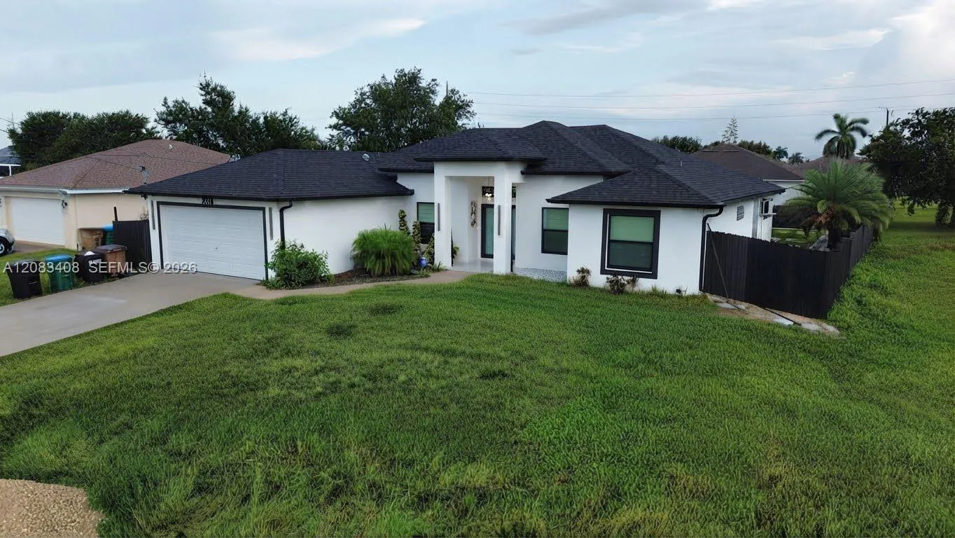 En Venta 2240 9th Street, Cape Coral, FL 33993, Cape Coral, FL 33993