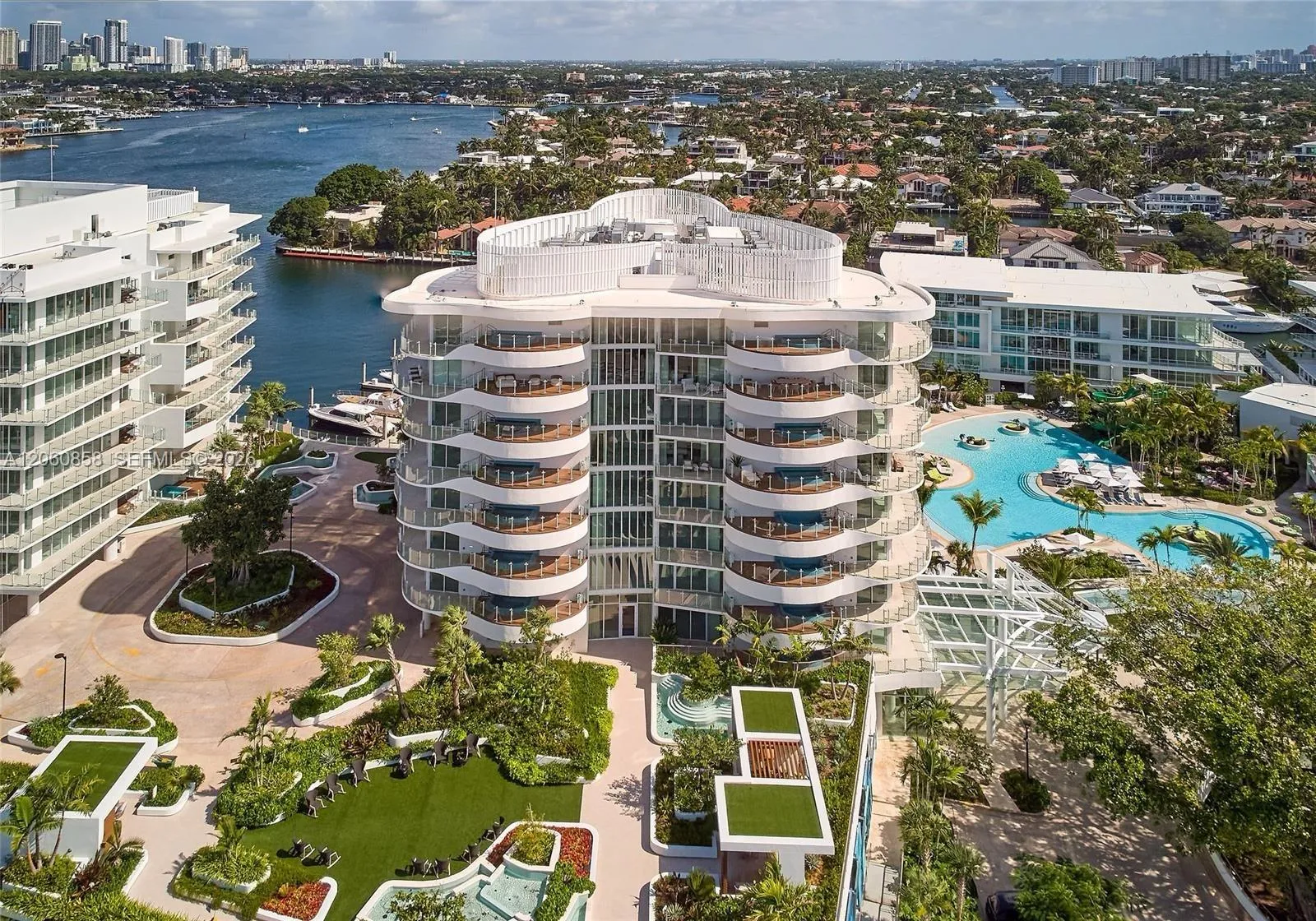 Foto de propiedad en 2241 SE 17th Street 803, Fort Lauderdale, FL 33316 Fort Lauderdale con MLS# 