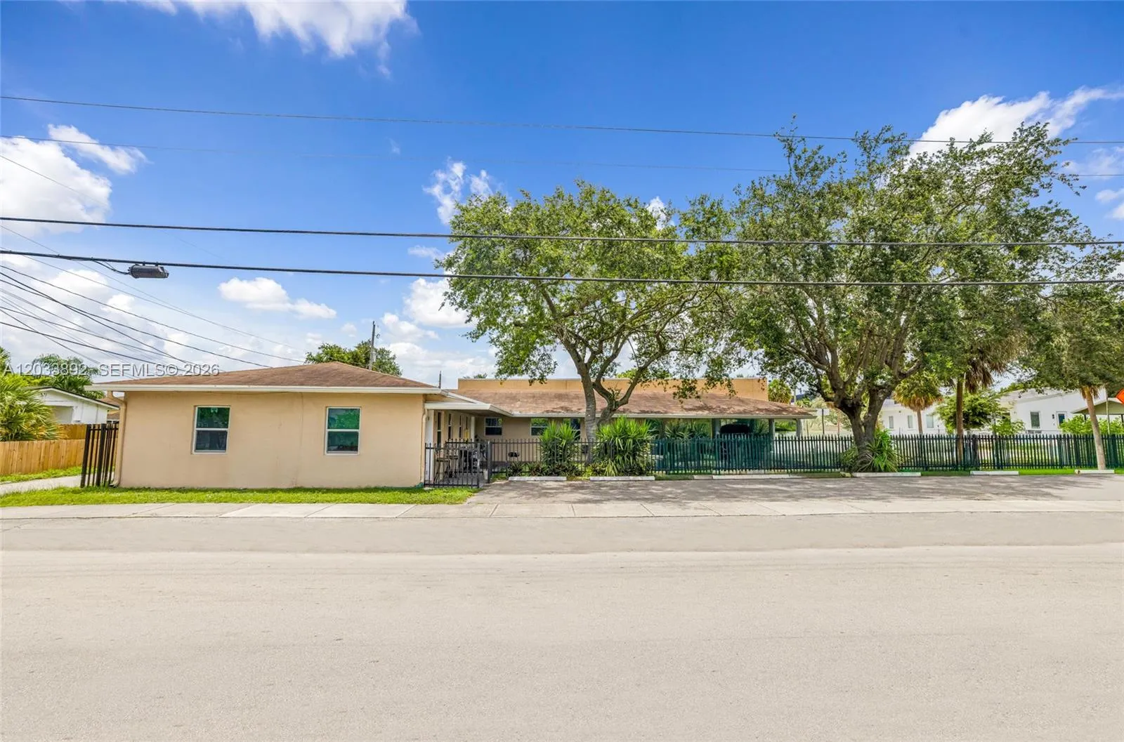 En Venta 2247 Simms Street, Hollywood, FL 33020, Hollywood, FL 33020