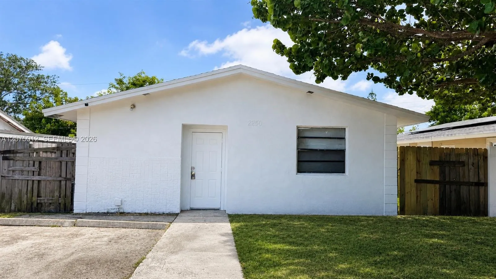 Foto de propiedad en 2250 NW 4th Court, Pompano Beach, FL 33069 Pompano Beach con MLS# 