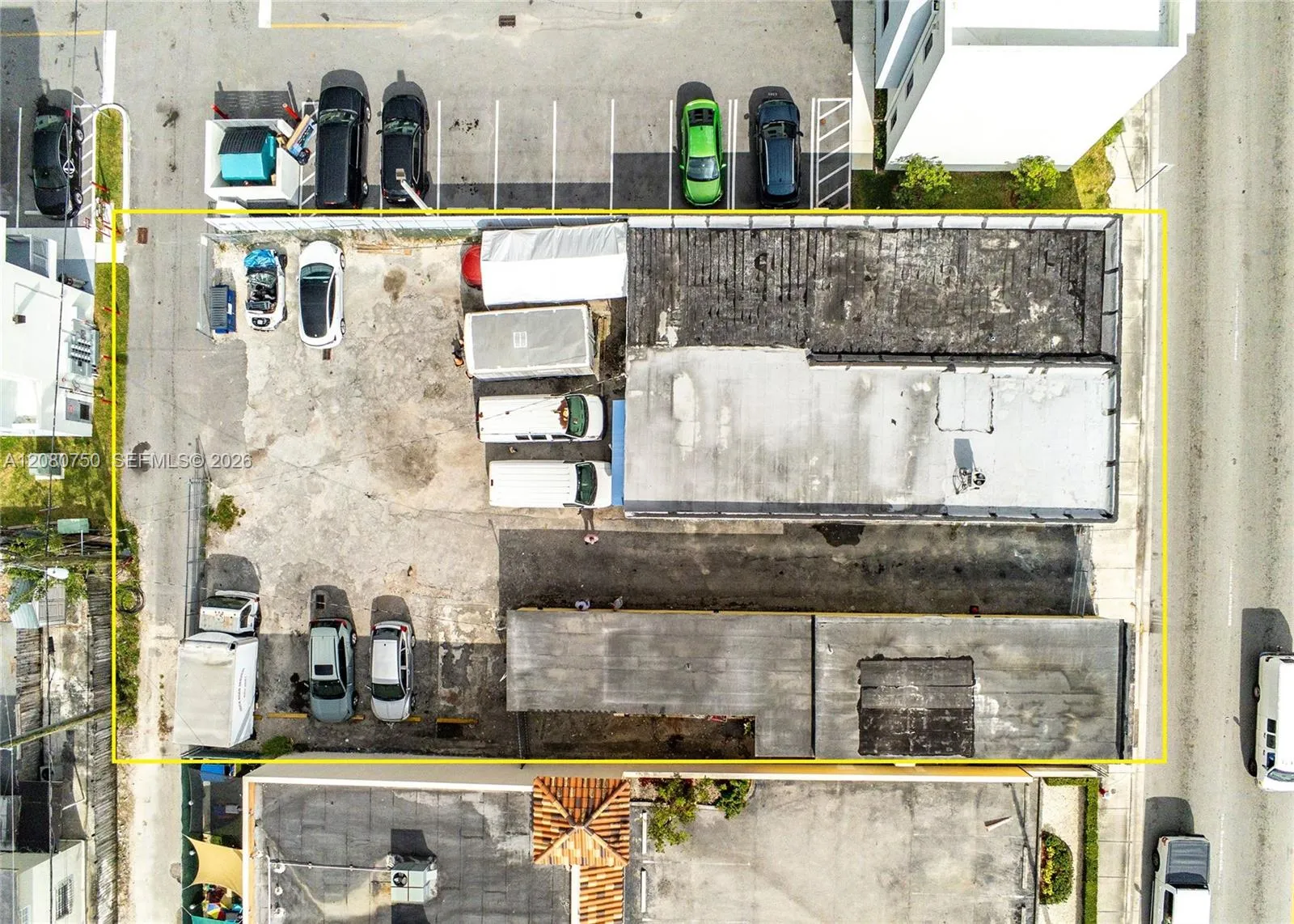 Foto de propiedad en 2250 Palm Avenue, Hialeah, FL 33010 Hialeah con MLS# 