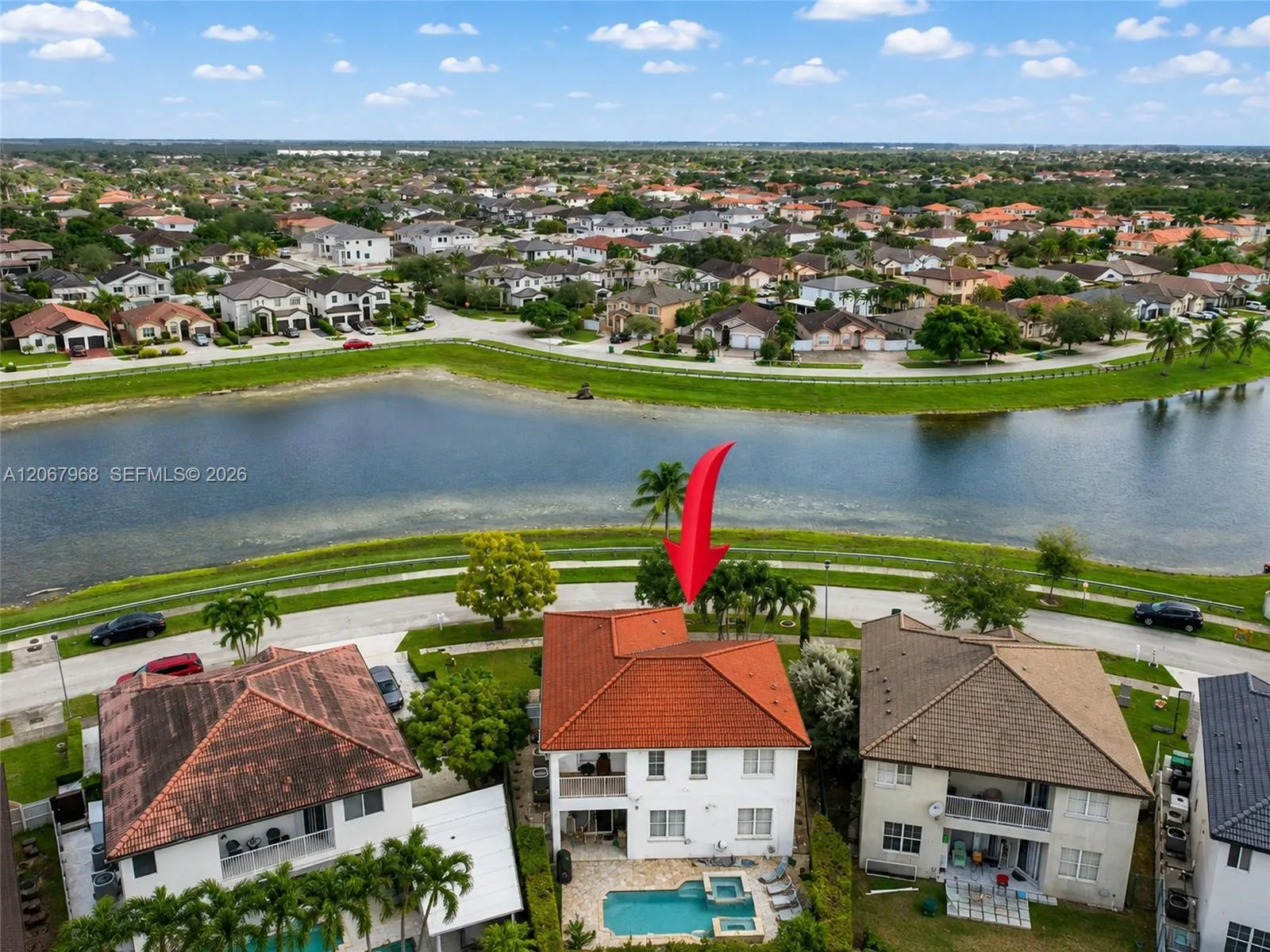 Foto de propiedad en 2250 SW 155th Avenue, Miami, FL 33185 Miami con MLS# 