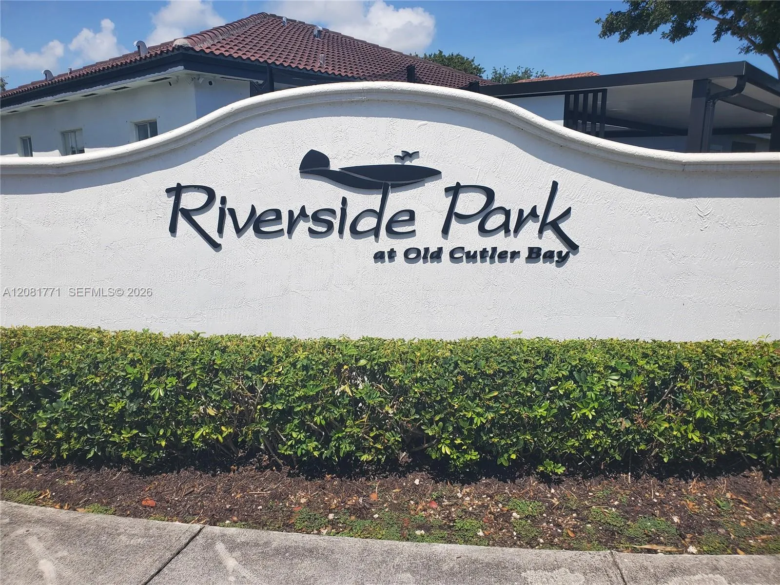 Foto de propiedad en 22527 SW 102nd Path, Cutler Bay, FL 33190 Cutler Bay con MLS# 