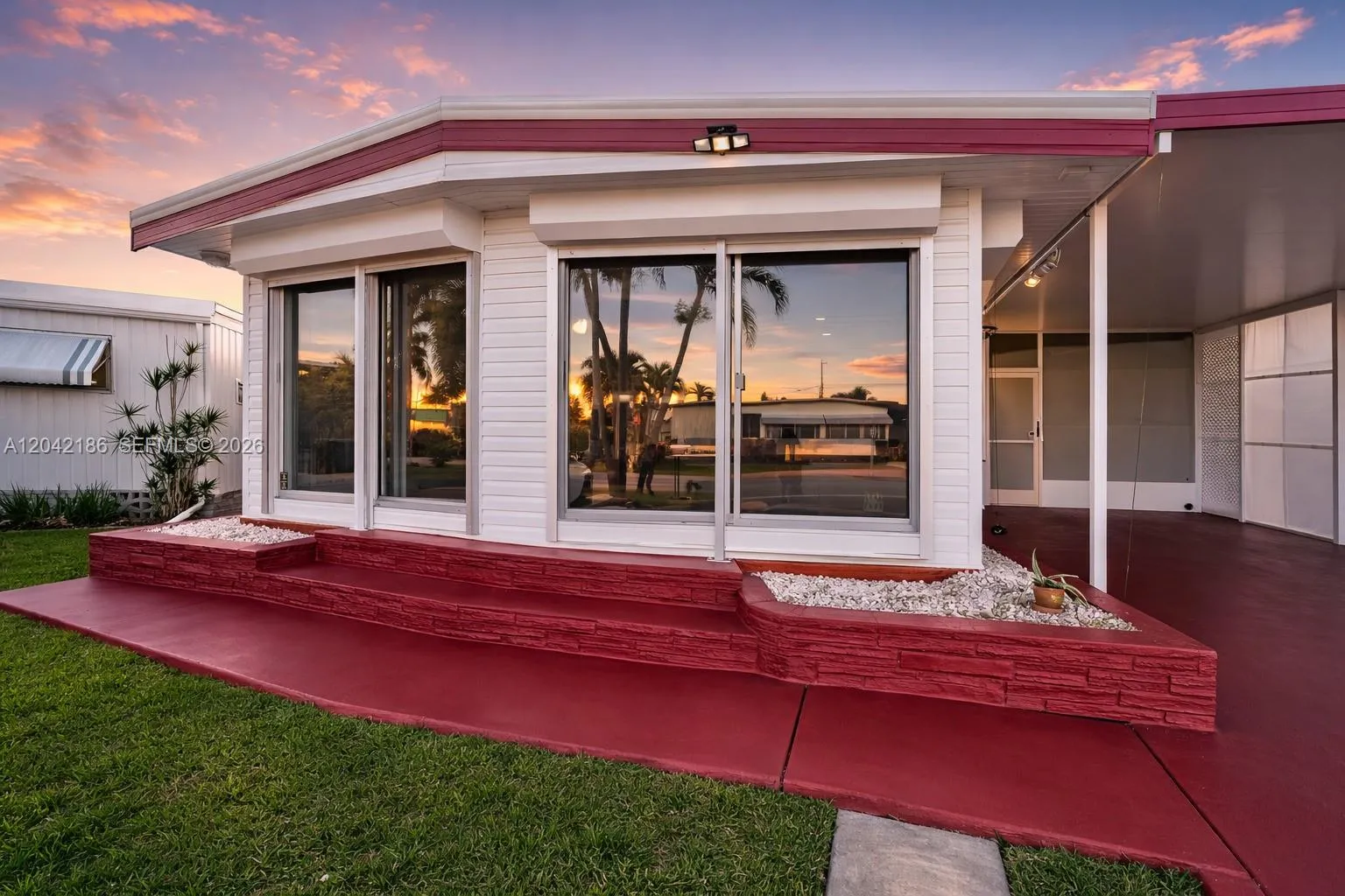 Foto de propiedad en 2260 SW 85th Way, Davie, FL 33324 Davie con MLS# 