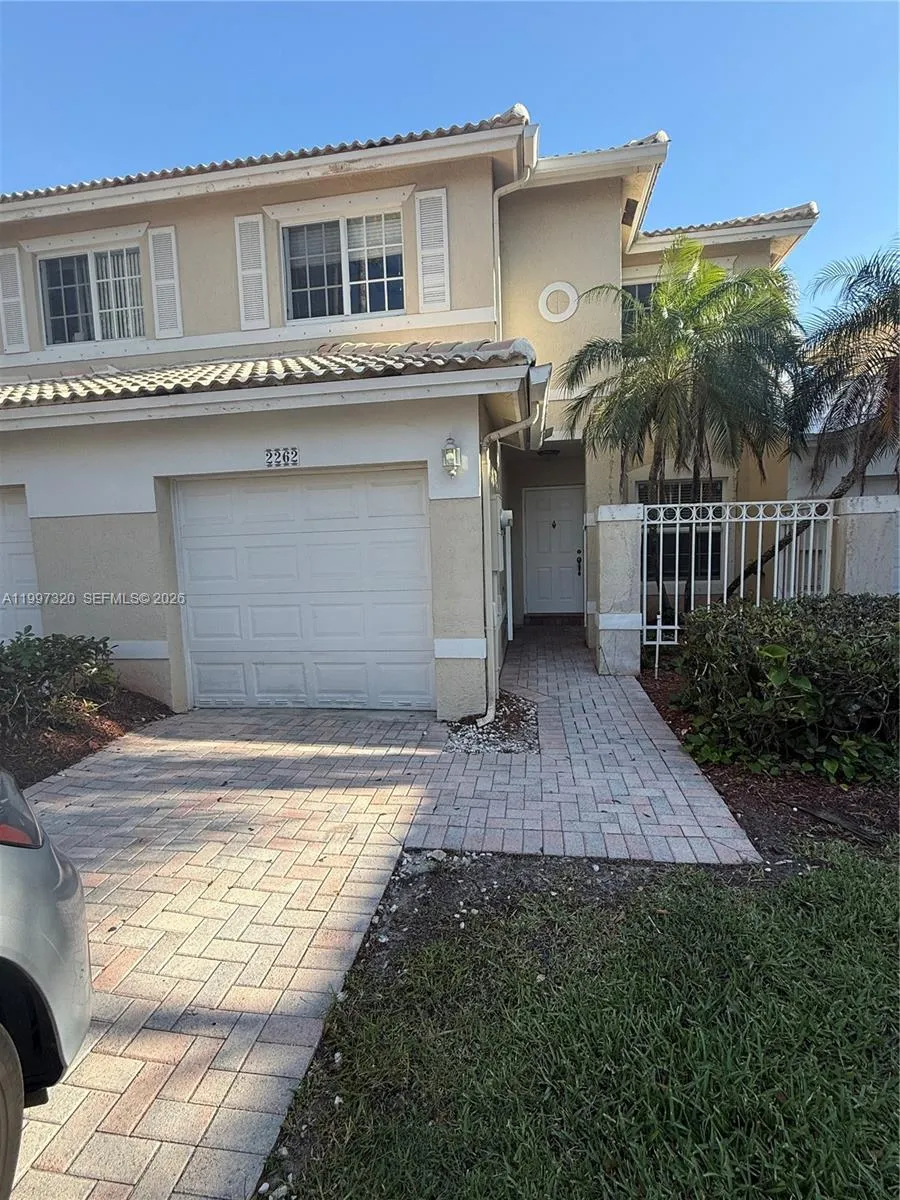 Vendido 2262 NW 171st Terrace, Pembroke Pines, FL 33028, Pembroke Pines, FL 33028