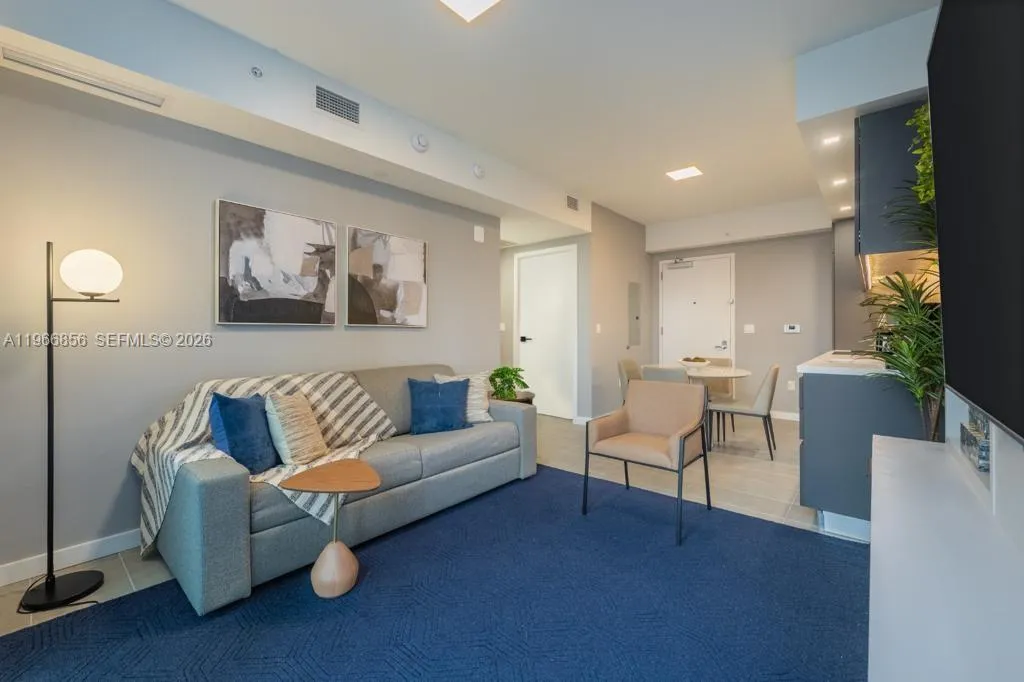 Foto de propiedad en 227 NE 2nd Street 1905, Miami, FL 33132 Miami con MLS# 