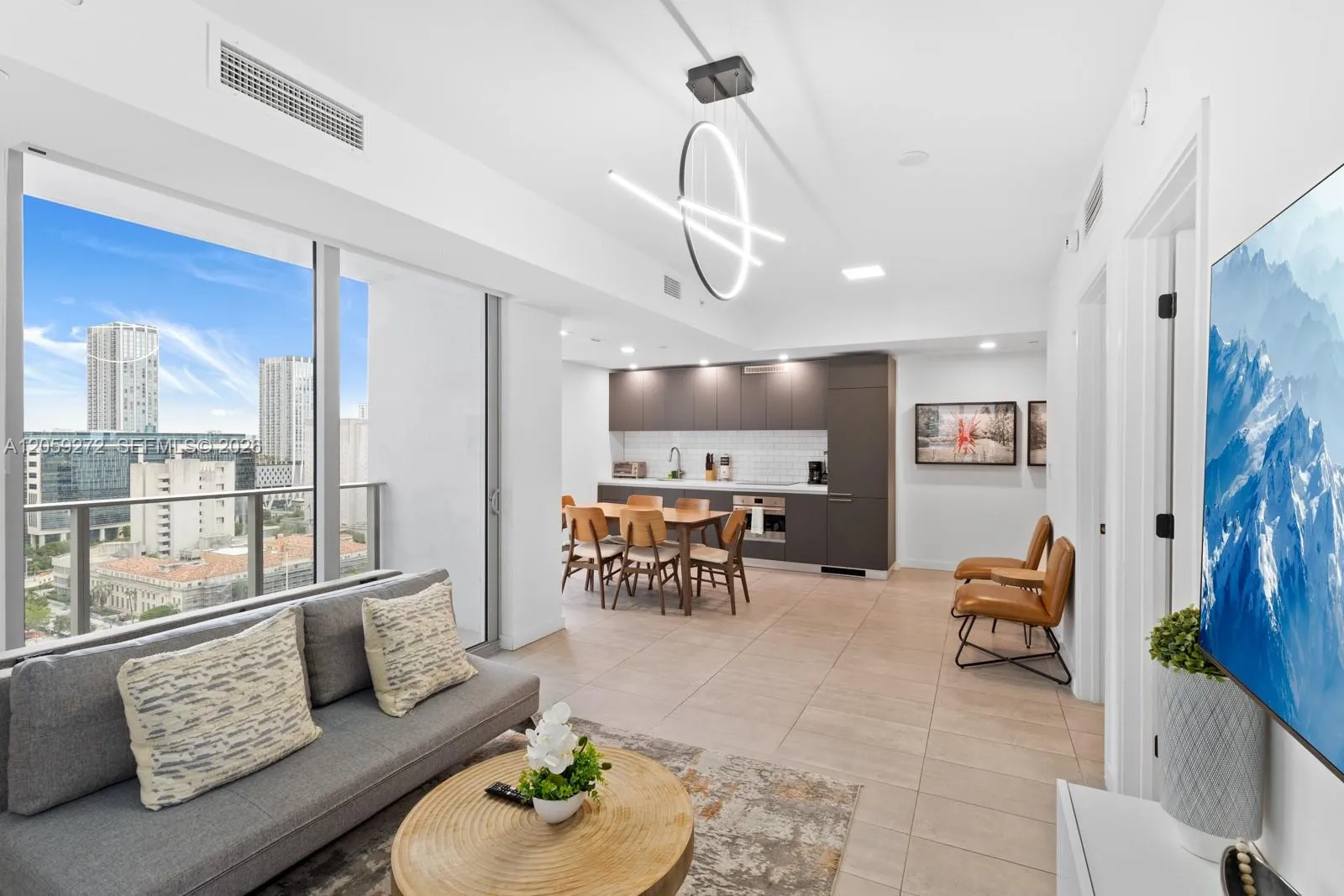 Foto de propiedad en 227 NE 2nd Street 2202, Miami, FL 33132 Miami con MLS# 