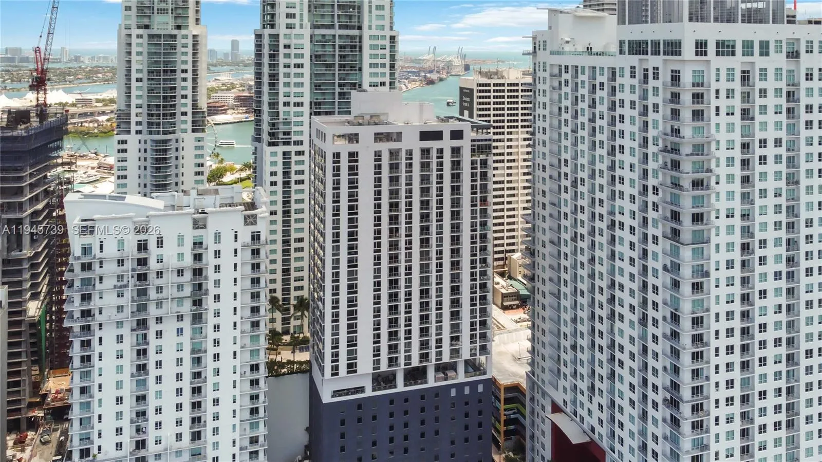 Foto de propiedad en 227 NE 2nd Street 2506, Miami, FL 33132 Miami con MLS# 