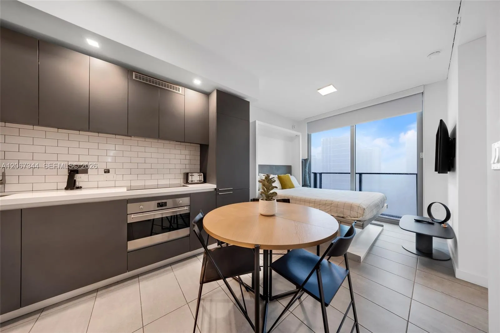 Foto de propiedad en 227 NE 2nd Street 3107, Miami, FL 33132 Miami con MLS# 