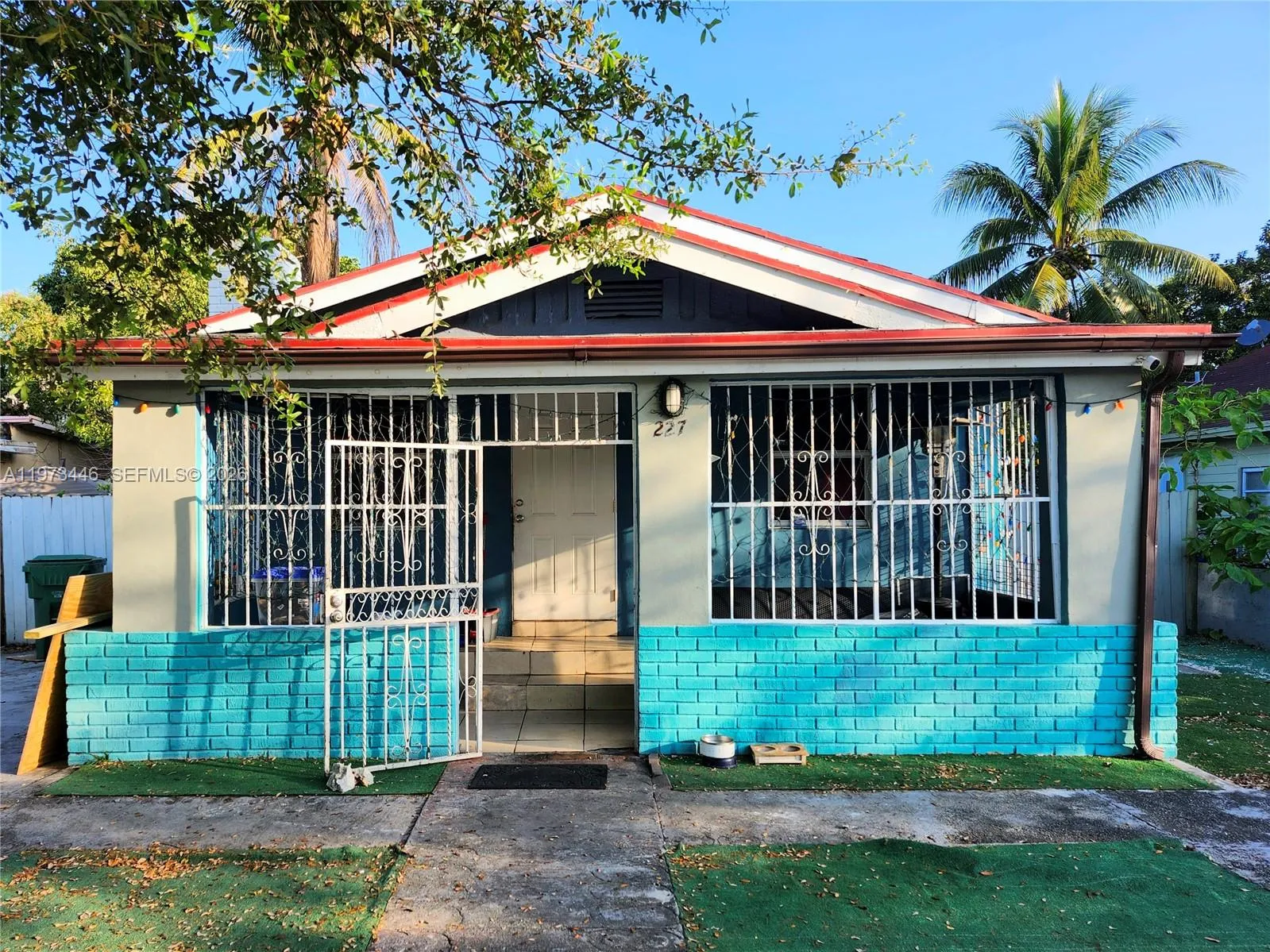 Foto de propiedad en 227 NW 33rd Street, Miami, FL 33127 Miami con MLS# 